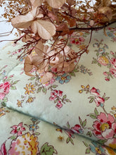 Load image into Gallery viewer, Fabulous Double Eiderdown