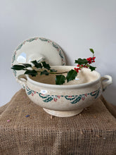 Load image into Gallery viewer, French Vintage Houx Soupiere
