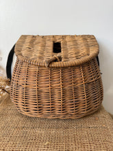 Load image into Gallery viewer, French Vintage Wicker Fishing Creel