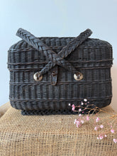 Load image into Gallery viewer, Great Size French Bressan Basket