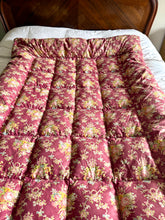 Load image into Gallery viewer, Beautiful Plump Vintage Eiderdown