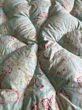 Load image into Gallery viewer, Super Gentle Duck Egg Blue Vintage Paisley Eiderdown