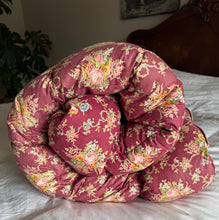 Load image into Gallery viewer, Beautiful Plump Vintage Eiderdown
