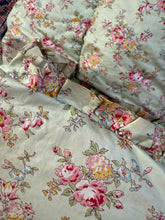 Load image into Gallery viewer, Fabulous Double Eiderdown