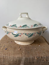 Load image into Gallery viewer, French Vintage Houx Soupiere