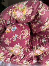 Load image into Gallery viewer, Beautiful Plump Vintage Eiderdown