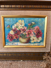 Load image into Gallery viewer, Beautiful Framed Floral Oil on Canvas
