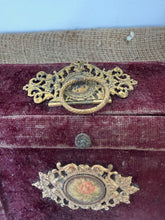 Load image into Gallery viewer, French Vintage Velvet Keep Sake Box
