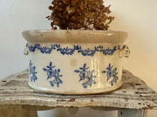 Load image into Gallery viewer, Stained French Vintage St Uze Tureen
