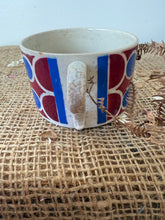Load image into Gallery viewer, Funky French Vintage Cup
