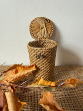 Load image into Gallery viewer, French Pilgrimage Wicker Spa Glass
