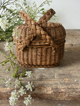 Load image into Gallery viewer, Cute French Bressan Small Basket
