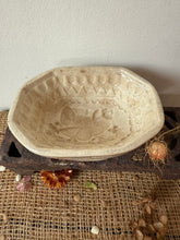 Load image into Gallery viewer, Antique Ironstone Chicken Mould
