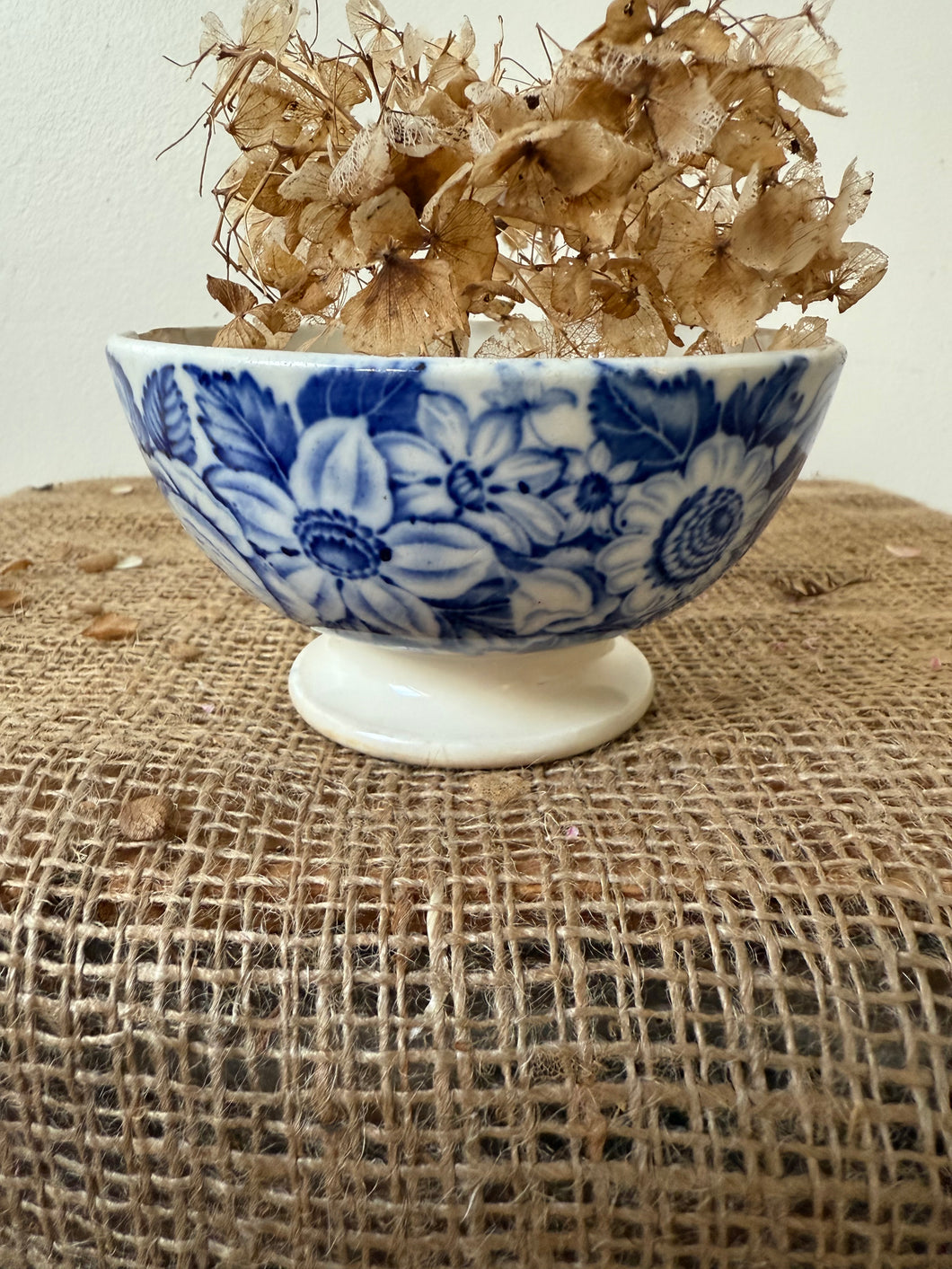 Blue Vintage Floral French Cafe au Lait