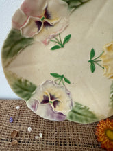 Load image into Gallery viewer, Pretty French Pansy Majolica Plate
