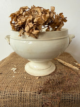 Load image into Gallery viewer, Simple Off White Choisy de Roi French Soupiere
