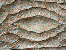 Load image into Gallery viewer, Beautiful Golden Paisley Eiderdown
