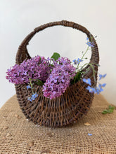 Load image into Gallery viewer, Cute French Wicker Foraging Basket
