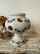 Load image into Gallery viewer, French Vintage St Uze Bulb Pot

