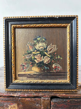 Load image into Gallery viewer, Pretty Miniature Floral Oil
