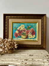 Load image into Gallery viewer, Beautiful Framed Floral Oil on Canvas
