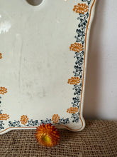 Load image into Gallery viewer, French Vintage Onion Chopping Board
