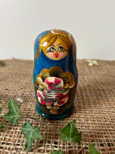 Load image into Gallery viewer, Set of 5 Russian Dolls
