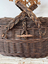 Load image into Gallery viewer, French Vintage Wicker Panier
