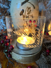 Load image into Gallery viewer, Beautiful Fern Etched Glass Candle Holder
