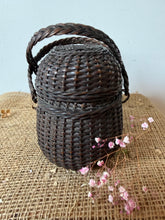 Load image into Gallery viewer, Cute Smaller Size Bressan Wicker Panier
