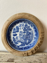 Load image into Gallery viewer, Vintage Willow Pattern Butter Dish
