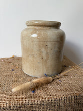 Load image into Gallery viewer, French Ironstone pot
