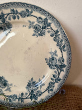 Load image into Gallery viewer, Pretty French Vintage Rose Plate

