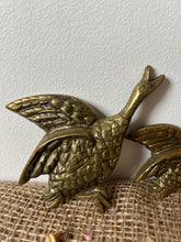 Load image into Gallery viewer, Vintage Set Of 3 Brass Flying Ducks
