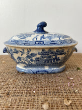 Load image into Gallery viewer, Crazed and Buttery Vintage Willow Pattern Tureen
