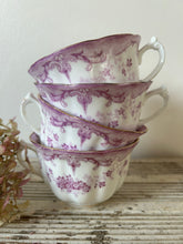 Load image into Gallery viewer, Pretty Vintage Lilac Teacups
