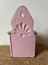 Load image into Gallery viewer, French Enamel Pink Sel Box

