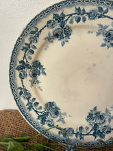 Load image into Gallery viewer, Pretty French Vintage Rose Plate
