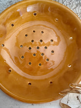 Load image into Gallery viewer, Beautiful Vintage Ochre Toned Berry Drainer
