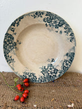Load image into Gallery viewer, Lovely Marie Louise French Vintage Dish
