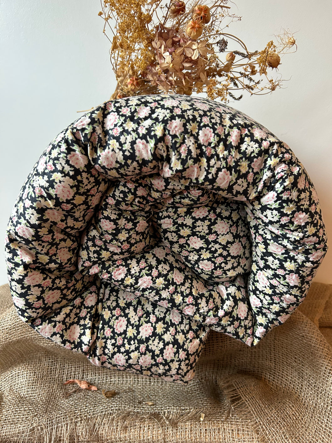 Beautiful Double Ditsy Vintage Eiderdown
