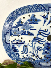 Load image into Gallery viewer, Large Vintage Willow Pattern Drainer
