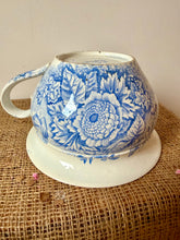 Load image into Gallery viewer, French Vintage Blue and White ‘Jardiniere’ Pot
