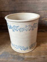 Load image into Gallery viewer, Vintage French St Uze Sel Pot
