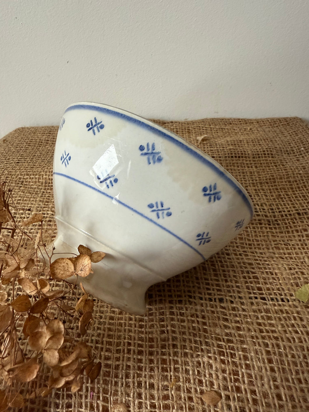 Beautiful Blue and White Cafe au Lait