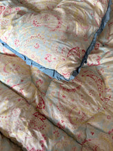 Load image into Gallery viewer, Super Gentle Duck Egg Blue Vintage Paisley Eiderdown
