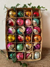 Load image into Gallery viewer, Fabulous Vintage Glass Baubles
