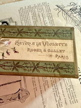 Load image into Gallery viewer, Pretty Roger &amp; Gallet Vintage Violet Soap Box
