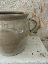 Load image into Gallery viewer, French Earred Neutral Confit Pot
