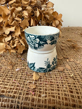 Load image into Gallery viewer, French Marie Louise Eggcup
